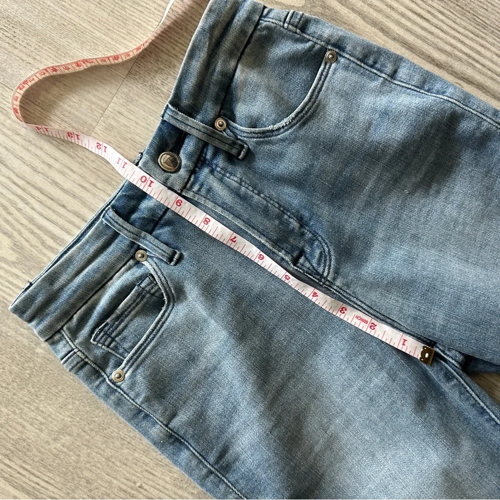 Good American Distressed Good Flare Jeans 0/25 - Picture 10 of 11
